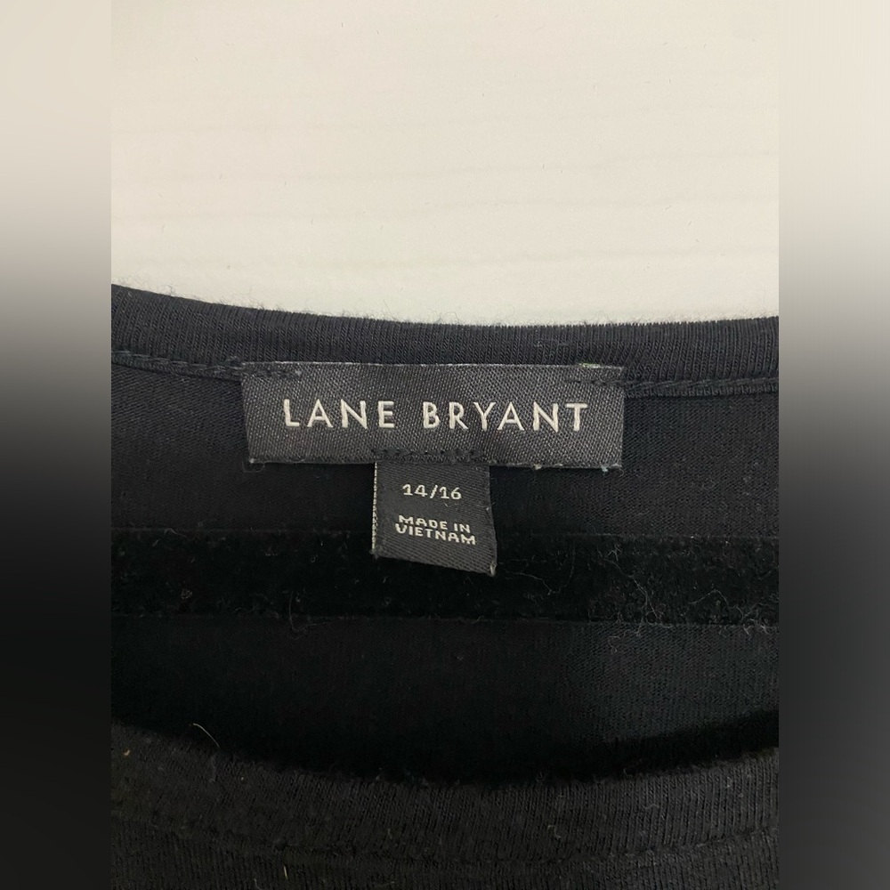 Lane Bryant Women’s 14/16 Black 3/4 Sleeve Shirt - Picture 2 of 4